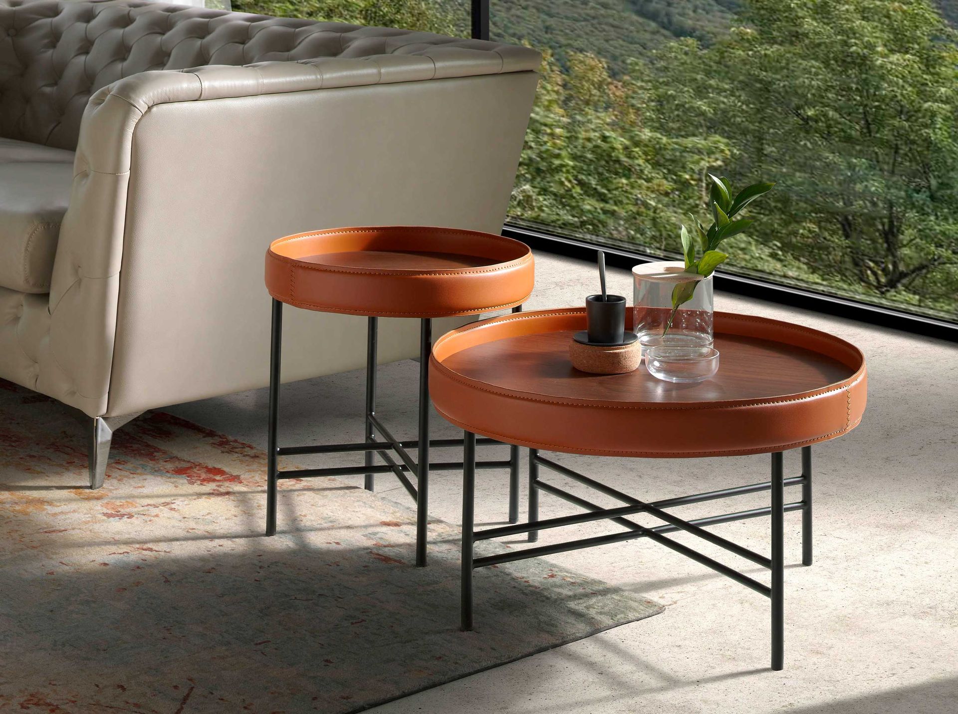 Table basse ronde en simili cuir, noyer et acier noir Ø62 x 35 - 6