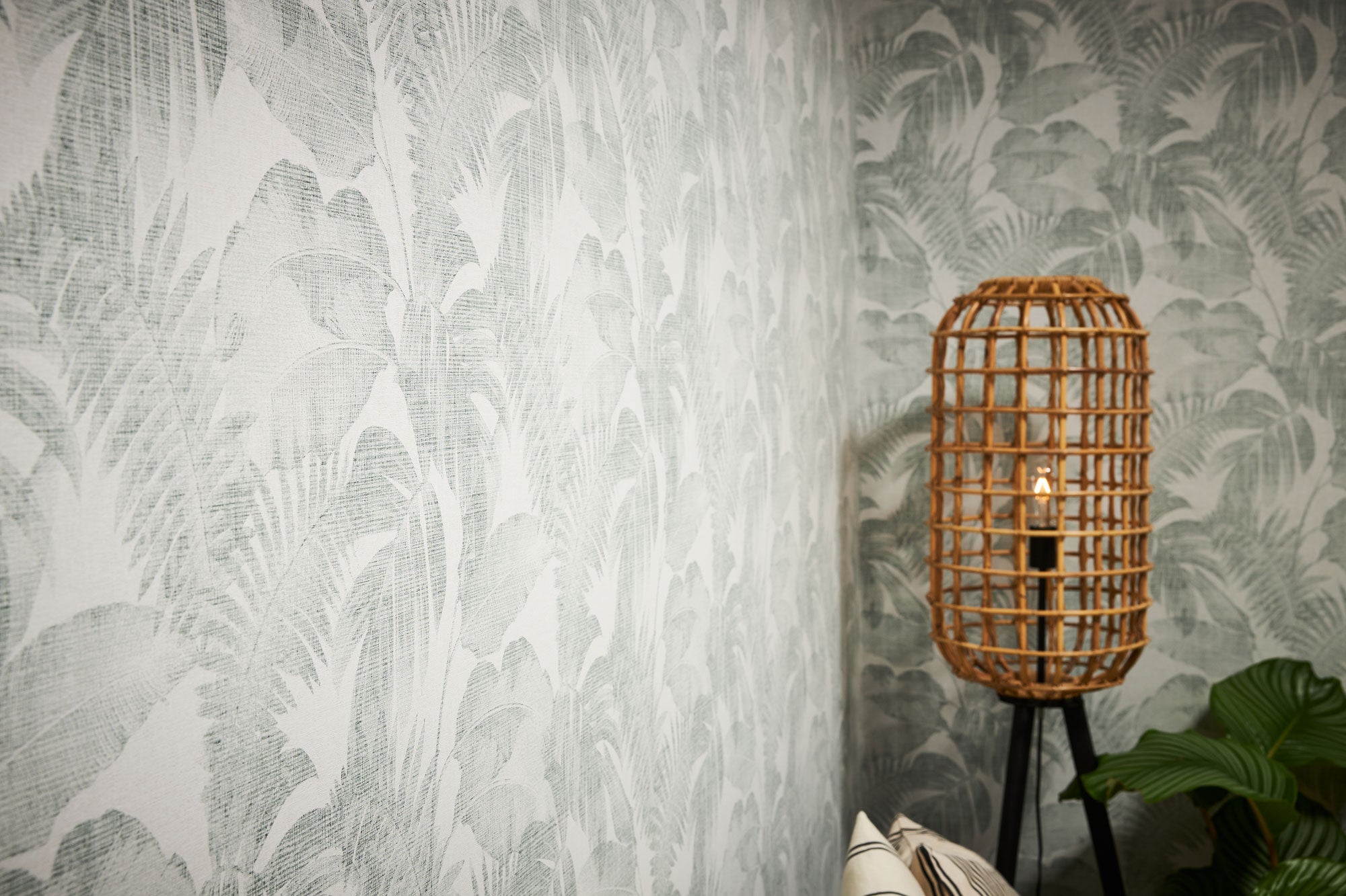 Papel pintado verde oscuro y blanco Papel pintado tropical con hojas de palmeras Papel pintado imitación tejido para interior elegante, 10,05 x 0,53 m - 6
