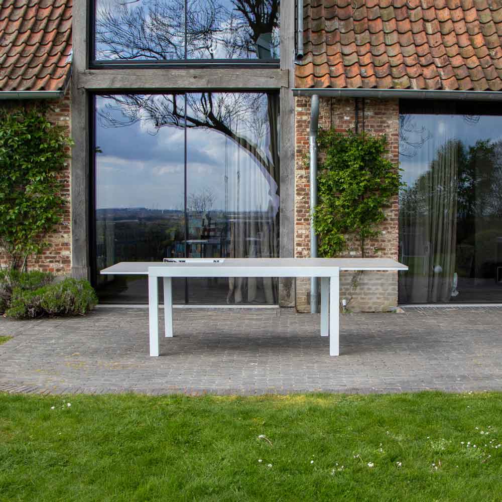 Table Tulum 6/10 personnes structure aluminium blanche, plateau en aluminium décors bois gris - 3