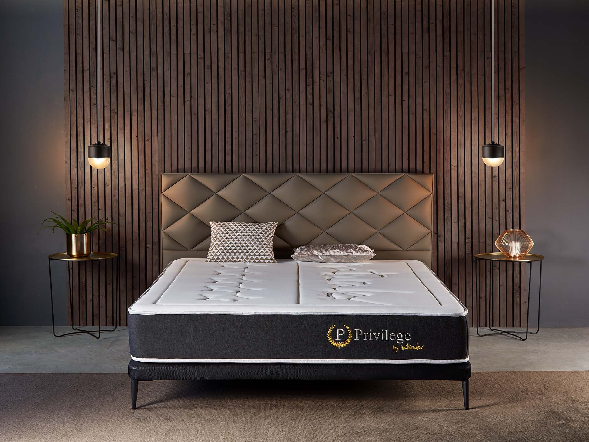 Privilege 160x200 cm - Hybride - Ressorts Ensachés + Mousse à mémoire HR + Blue Latex - 7 Zones - Reversible - Haut de gamme - 2