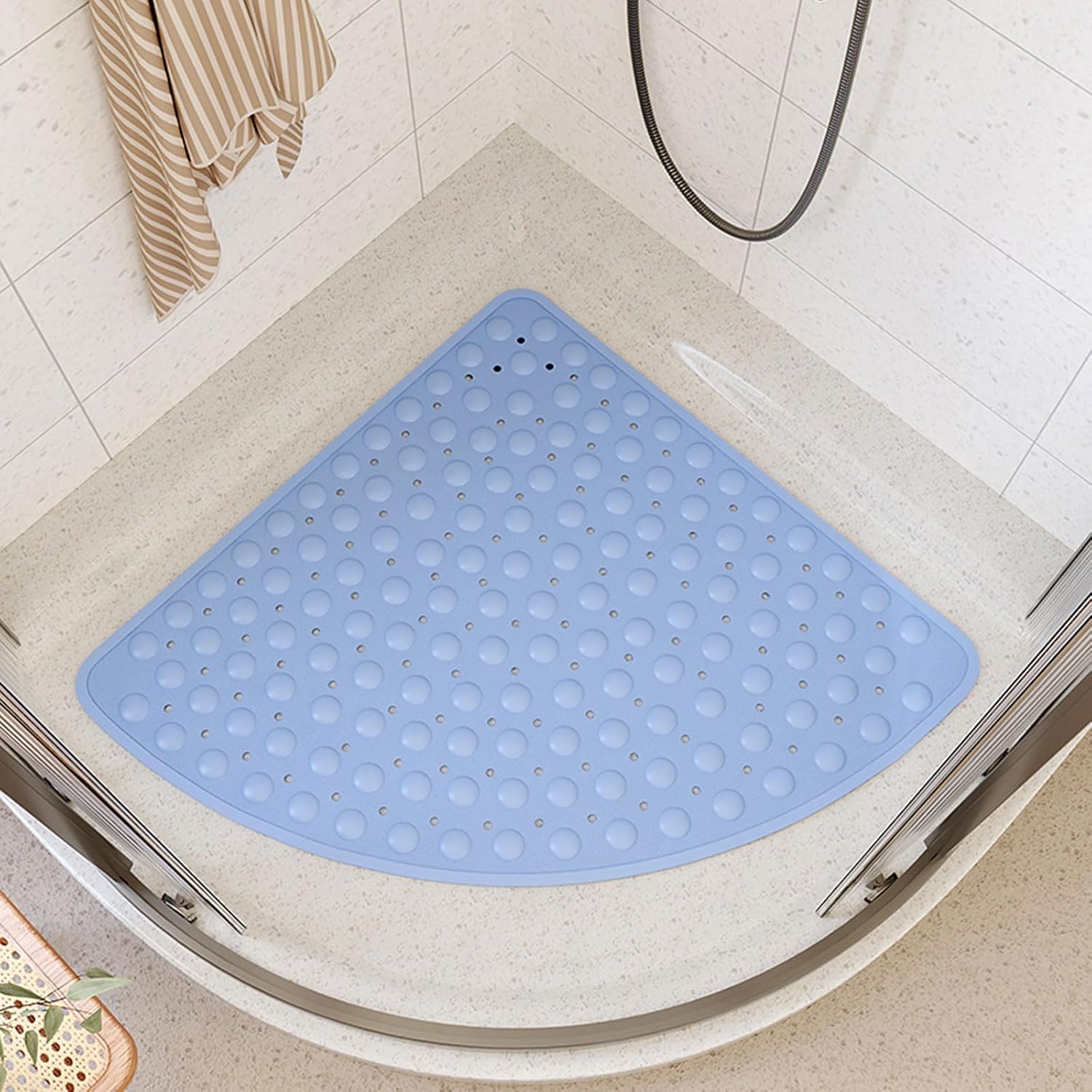 Mata antypoślizgowa pod prysznic - nadająca się do prania w pralce, z otworami drenażowymi i przyssawkami - 65 x 65 cm, niebieska