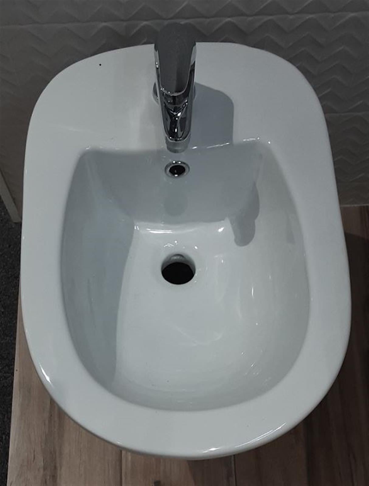 Bidet surélevé céramique ALTO 3 - Blanc - Hauteur 50 cm - Profondeur : 51 cm - Largeur : 37,5 cm- réf : D0207/01 - GOMAN SRL - 2