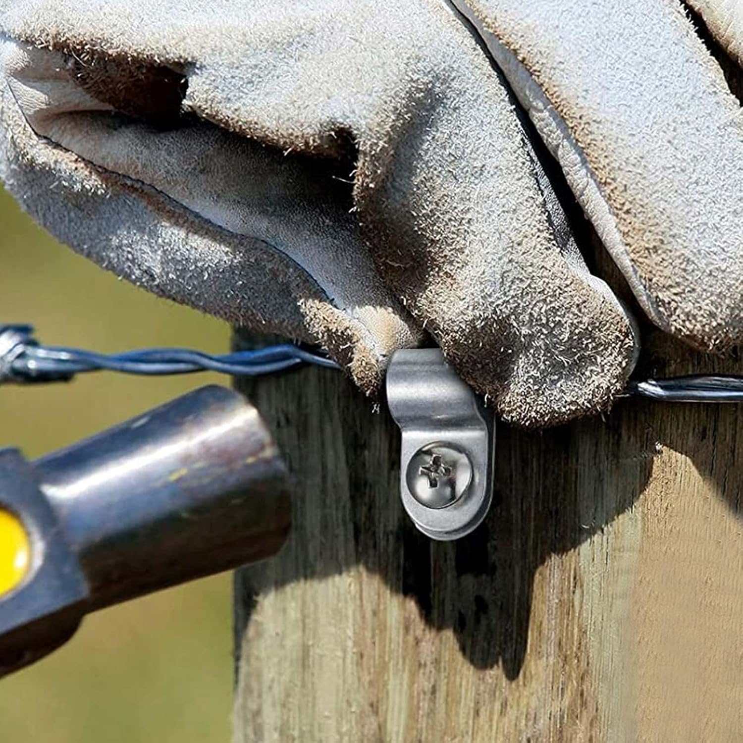 100 Clip Di Fissaggio Per Recinzione In Acciaio Inox 304 – Con Viti, Per Reti Metalliche E Cavi Su Pali E Pareti In Legno