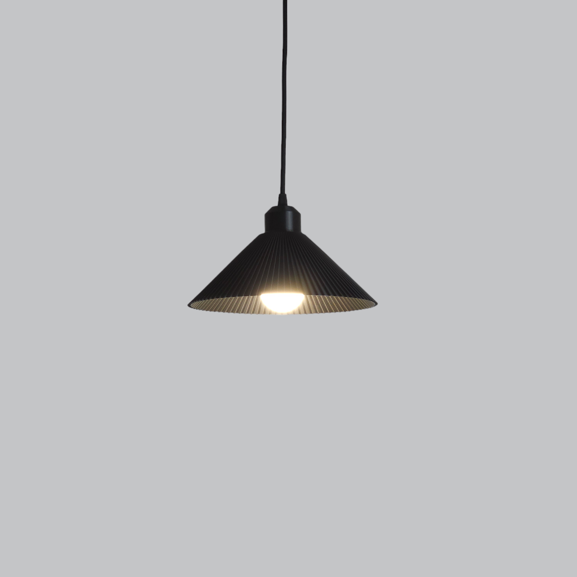 Candeeiro de teto modelo COLT NNN Preto /cabo preto/flor preta - 7