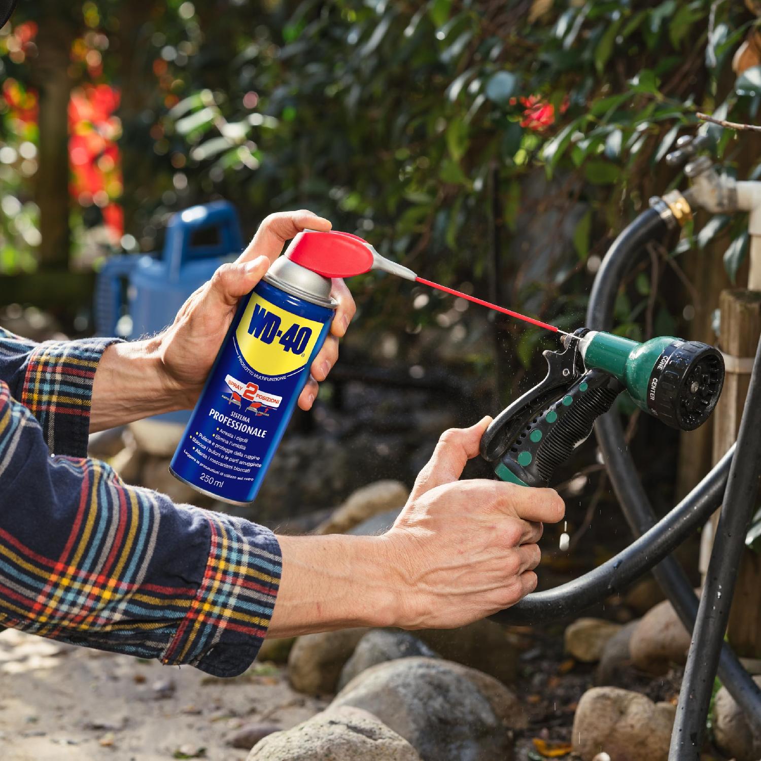 WD-40 - Prodotto Multifunzione - Lubrificante Spray Doppia Posizione - Elimina i cigolii, sblocca, idrorepellente, previene la ruggine - Per tutti i m - 4