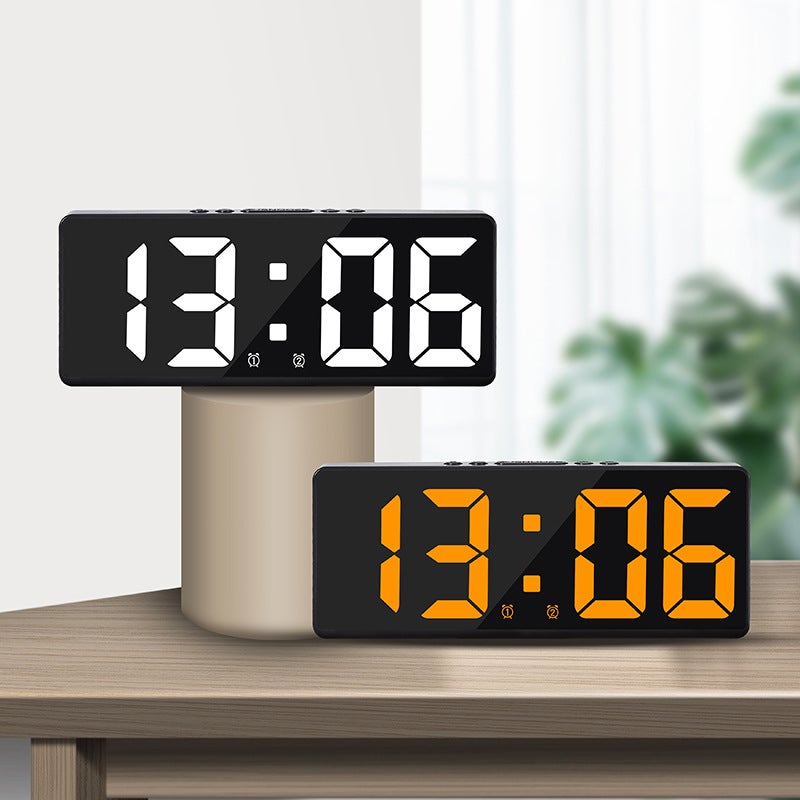 Grande horloge murale numérique intelligente APP Contrôle heure/date/activation du son et fonction de compte à rebours Luminosité et volume en continu - 4