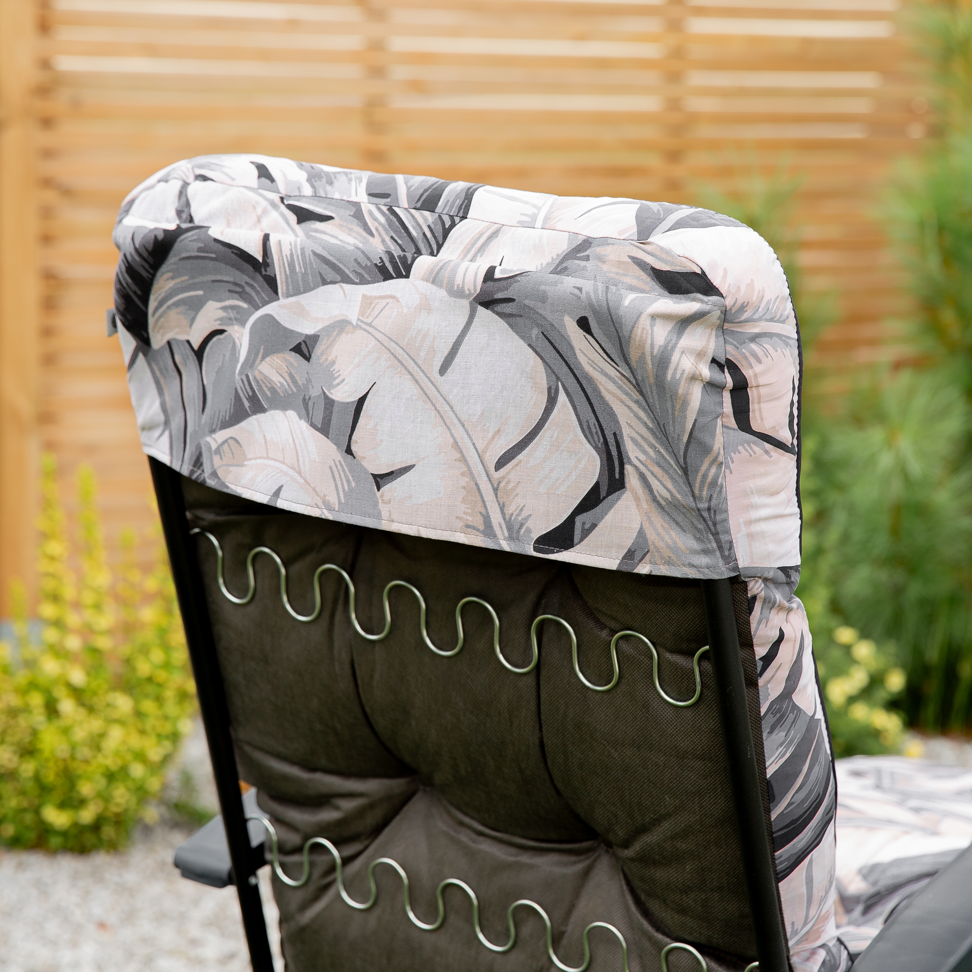 Leżak ogrodowy z podnóżkiem Lena Lounger Black Edition liściasty Patio - 3