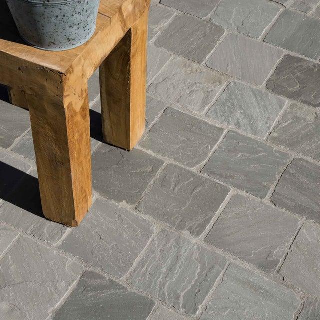 Pavé Grès Kandla Gris 14x14x3-5 cm (vendu au m² - 42 pavés/m²) - RO'MA NATURE