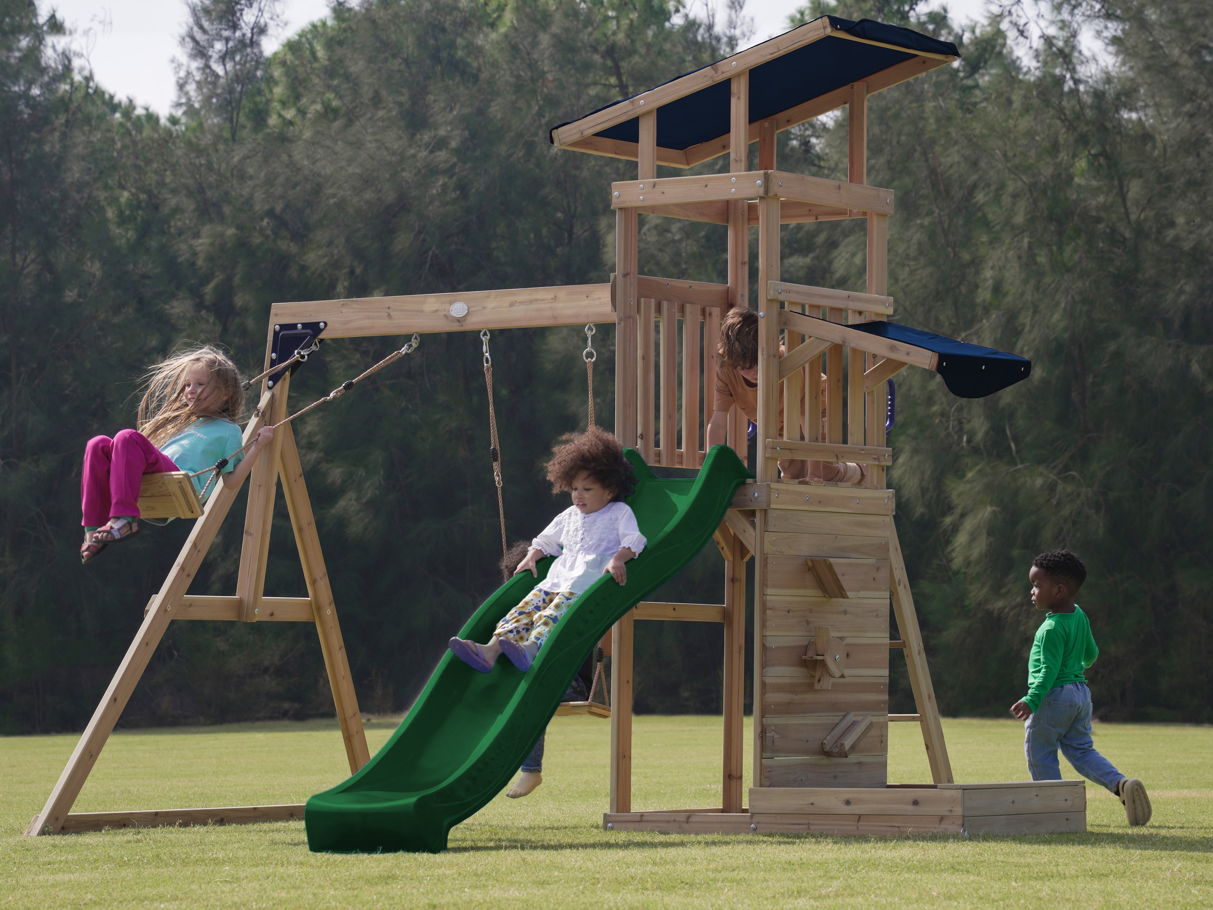AXI Malik Aire de Jeux en Bois avec 2 Balançoires, Toboggan Vert/ Aire de Jeux Extérieur, Bac à Sable, Mûr de Jeux/Toboggan avec raccordement à eau | - 4