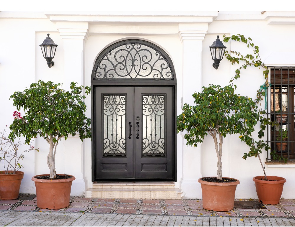 Puerta doble artesanal metálica de entrada para exterior, de dos hojas, de hierro forjado, hecha a mano, viveidea mod. doble rondo