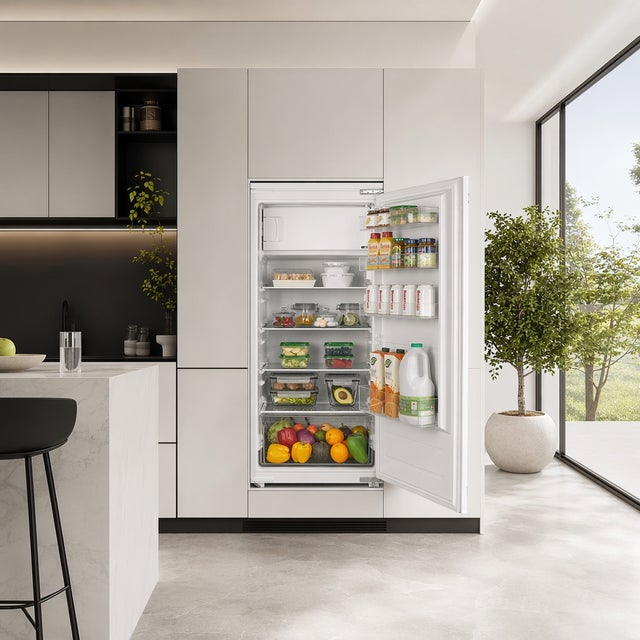 Réfrigérateur Intégrable 1 Porte 190L (174+16) - H123,3 cm x L54 cm x P55 cm - Classe E - COMFEE RCD190WH2EU(E)