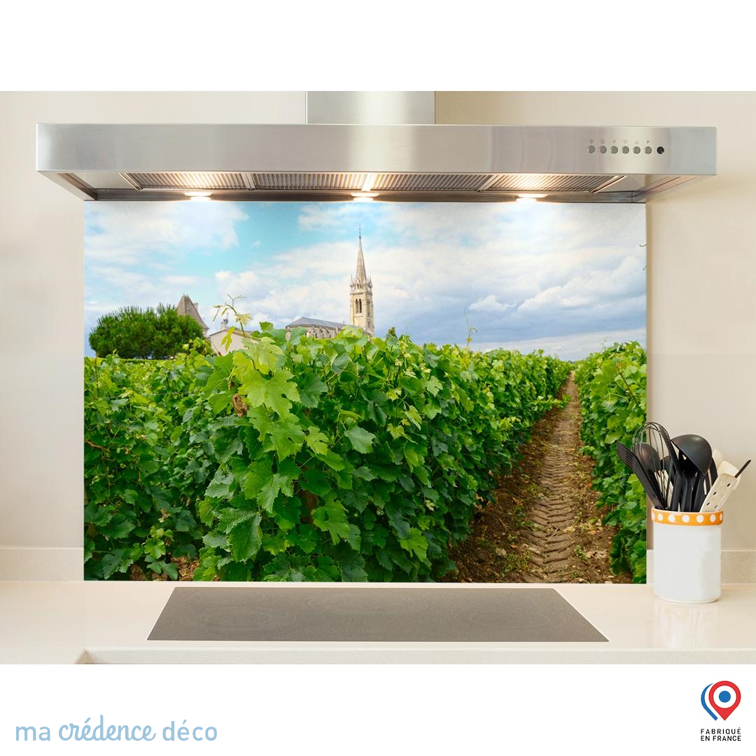 Crédence cuisine fond de hotte Vignoble et église - Alu composite - L