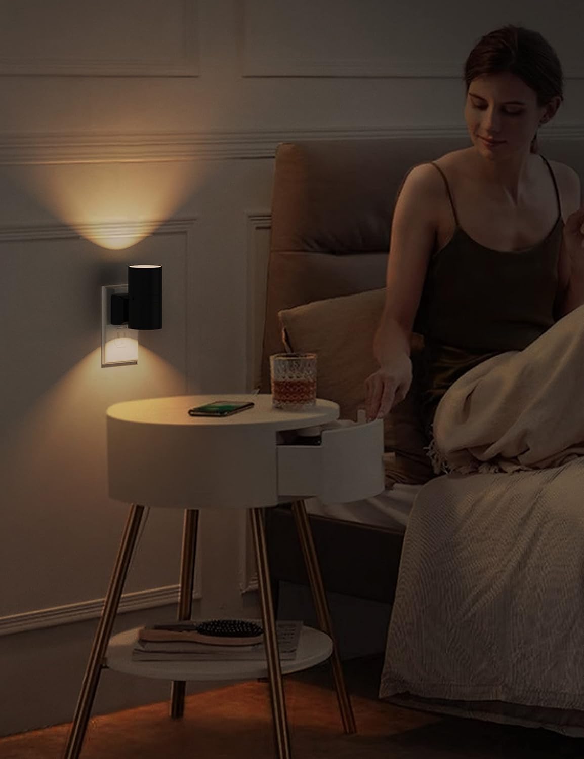 Wtykowa lampka nocna LED – nowoczesna lampka nocna ścienna – czujnik zmierzchu i świtu – regulowana jasność – opakowanie 2 szt. - 4