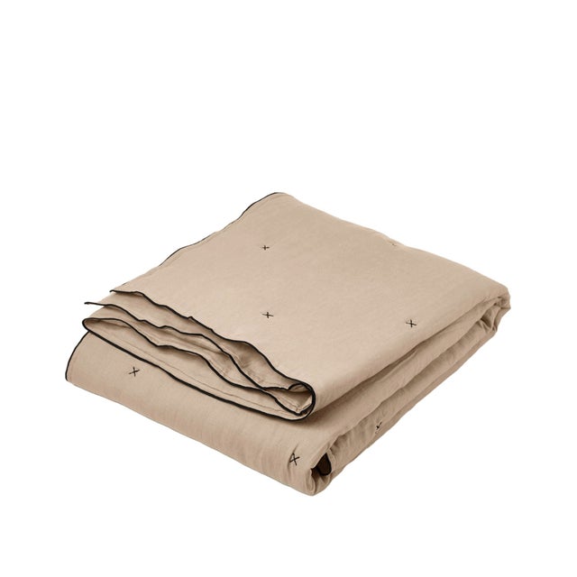 couvre-lit matelassé en 100% lin lavé légèrement froissé CARLINA beige 250x280 cm
