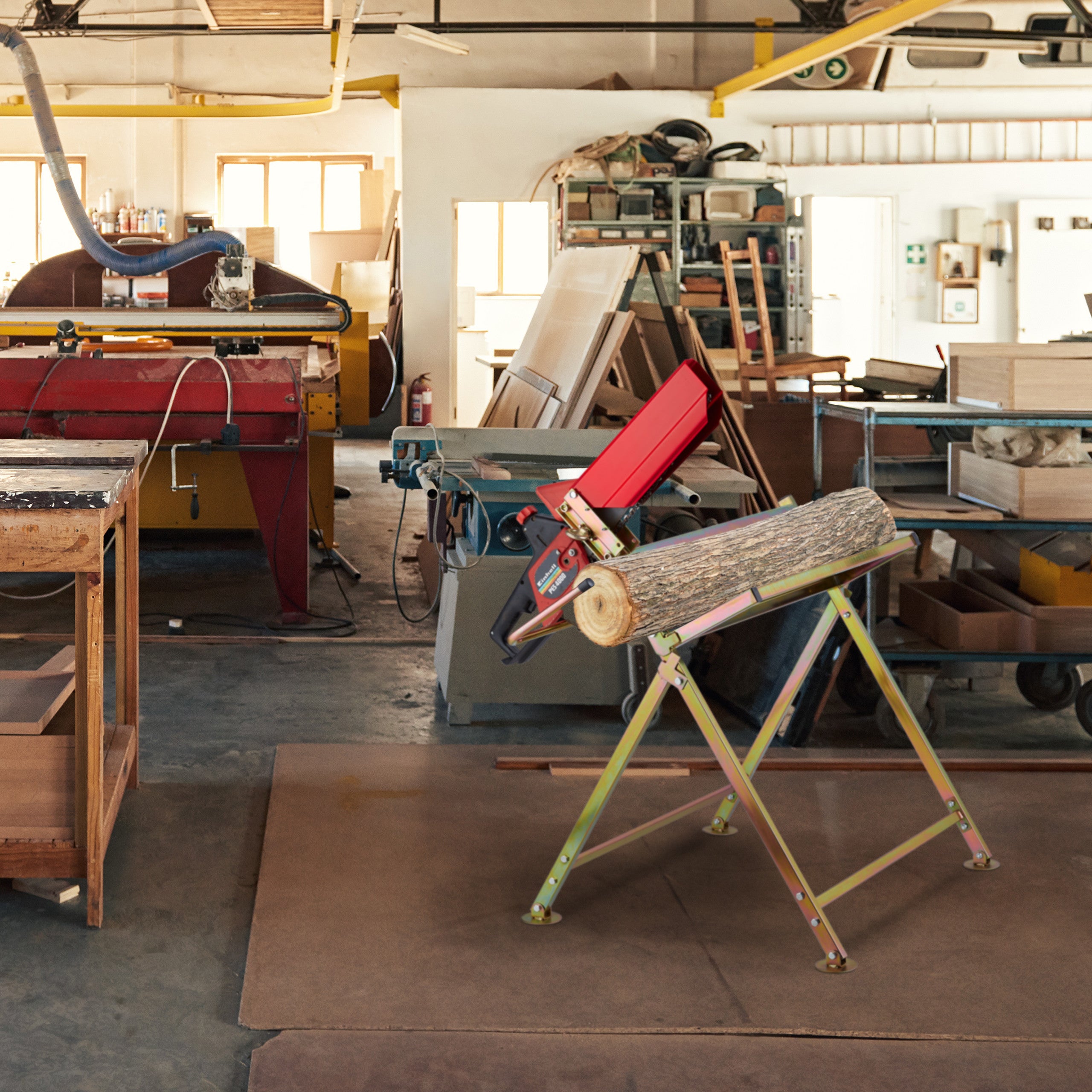 Chevalet sciage, support pour tronçonneuse, protège-guide, barre mesure coupe, charge max 120&nbsp;kg, métal, doré, Relaxdays - 5