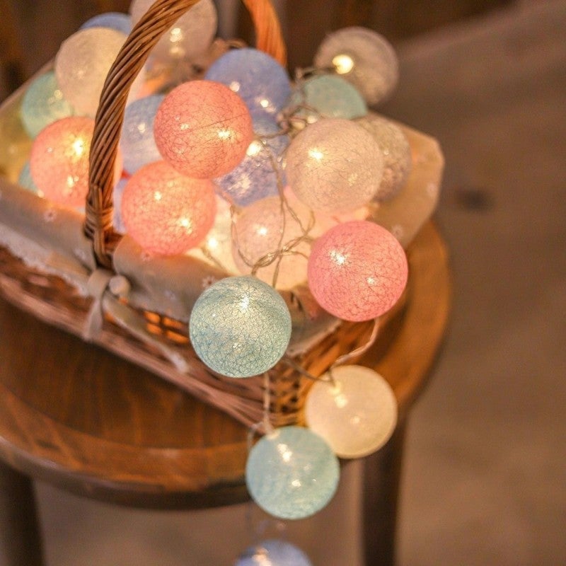 LED String Lights Cotton Ball Guirlandes fées pour maison décoration and Festive Atmosphere - 7