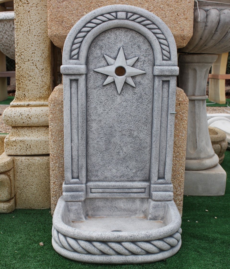 Fontaine murale Ouest 37x32x77cm. pour les Jardins en Betón Pierre. Couleur Gris - 6