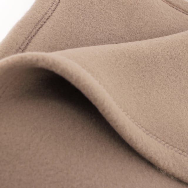 Couverture polaire 180x220 cm Isba marron Taupe 100% Polyester 320 g/m2 traité non-feu