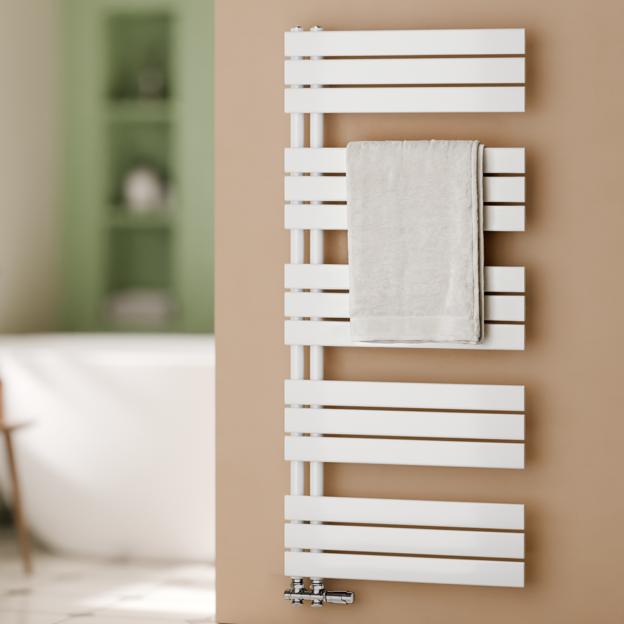 Grzejnik łazienkowy drabinkowy na ciepłą wodę - Stalowy z podłączeniem środkowym - Kolor biały - Wymiary 1320 x 600 mm - Moc 798 W