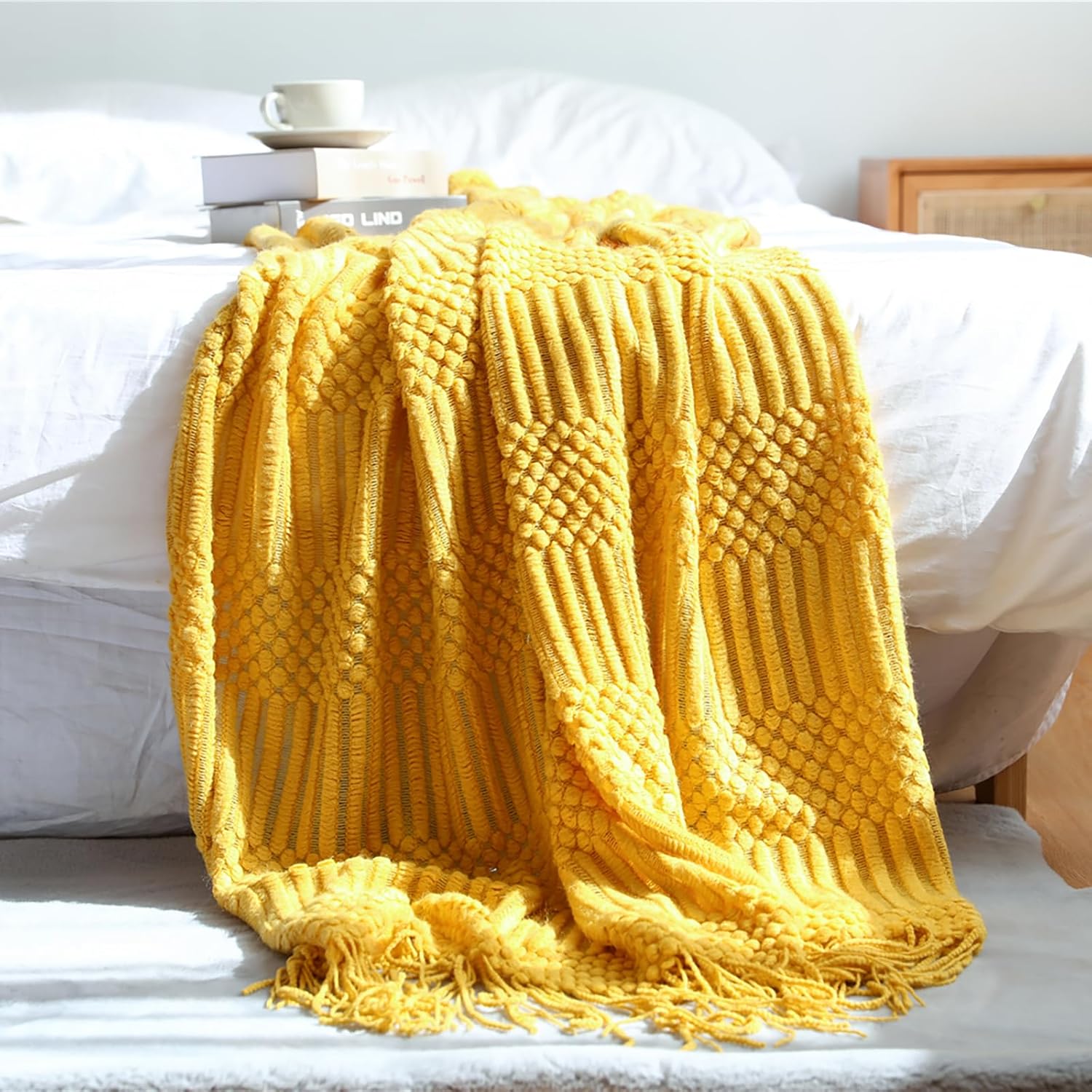 Tapis jacquard géométrique à pompons, pouvant servir de couvre-lit décoratif ou de jeté de canapé multifonctionnel, 127 x 172 cm, jaune. - 3