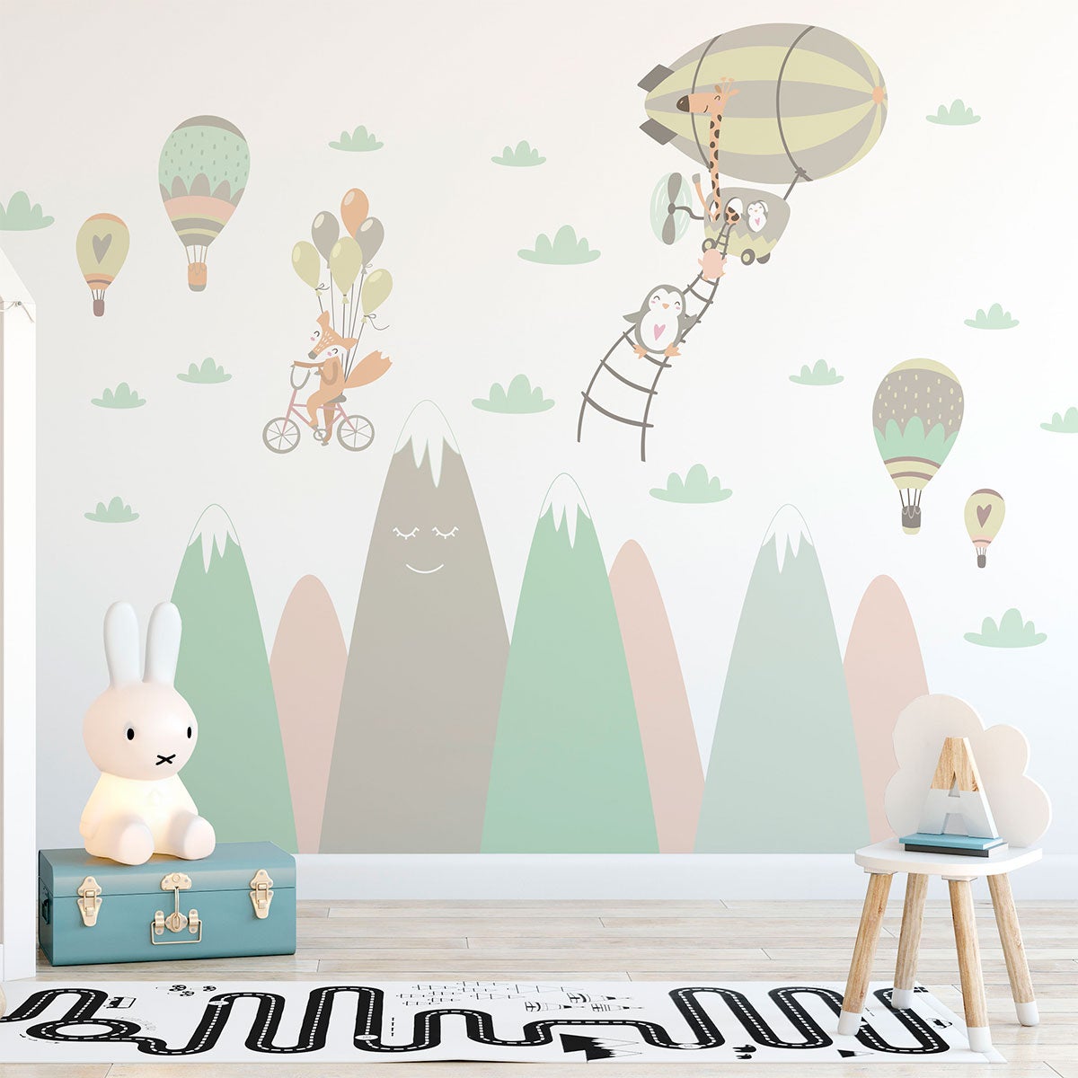 Vinilo niño escandinavo de montaña jugadores animales - adhesivo de pared - revestimiento sticker mural decorativo - 120x180cm