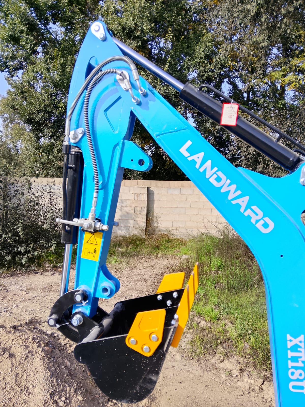 Mini Pelle de 1.8 Tonnes (1800 kg) Diesel Laidong 385 (3 Cylindres) Noir/Bleu - 2