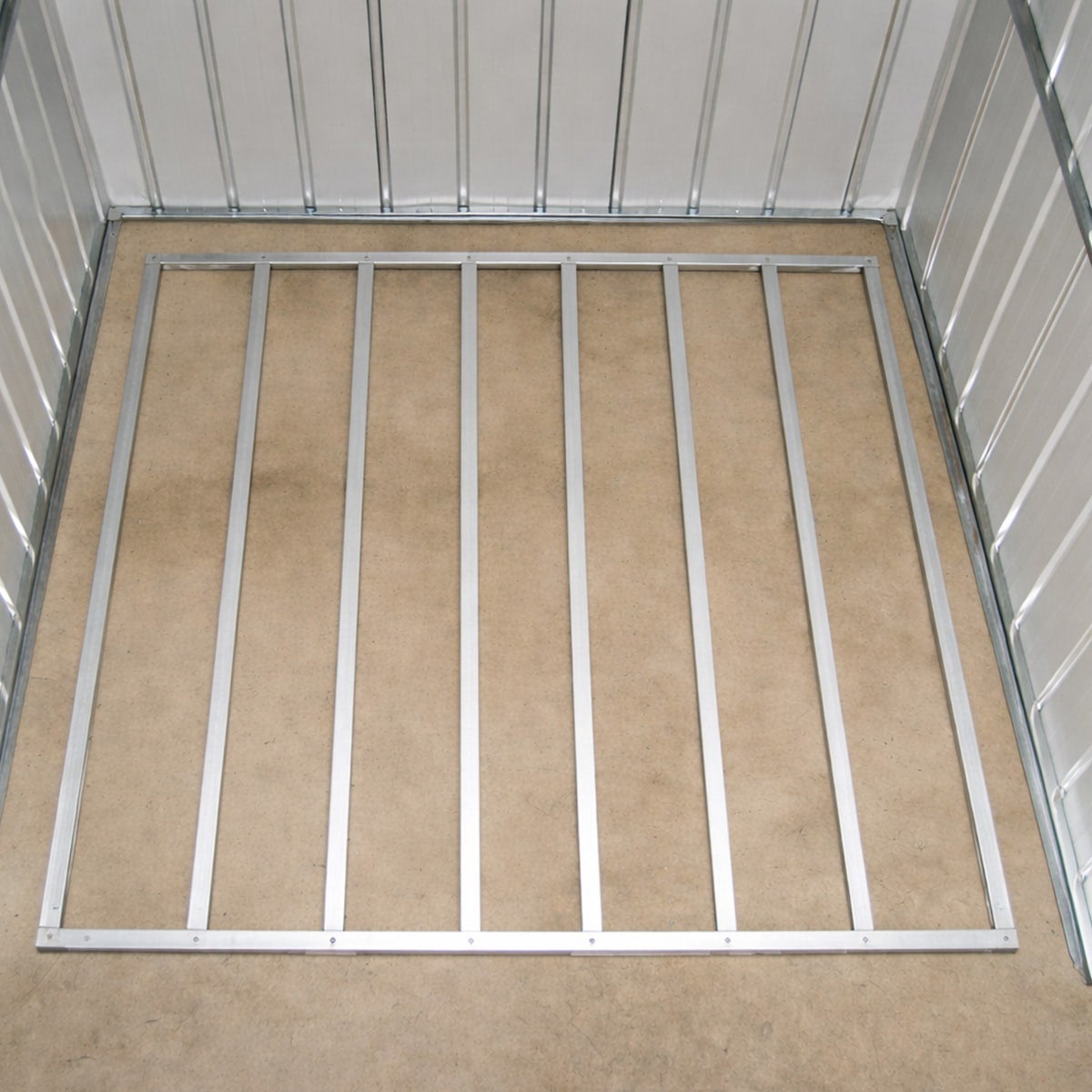 Kit plancher pour abri Yardmaster 1.50 à 2.33 m pour stabiliser le sol et améliorer votre rangement - 2