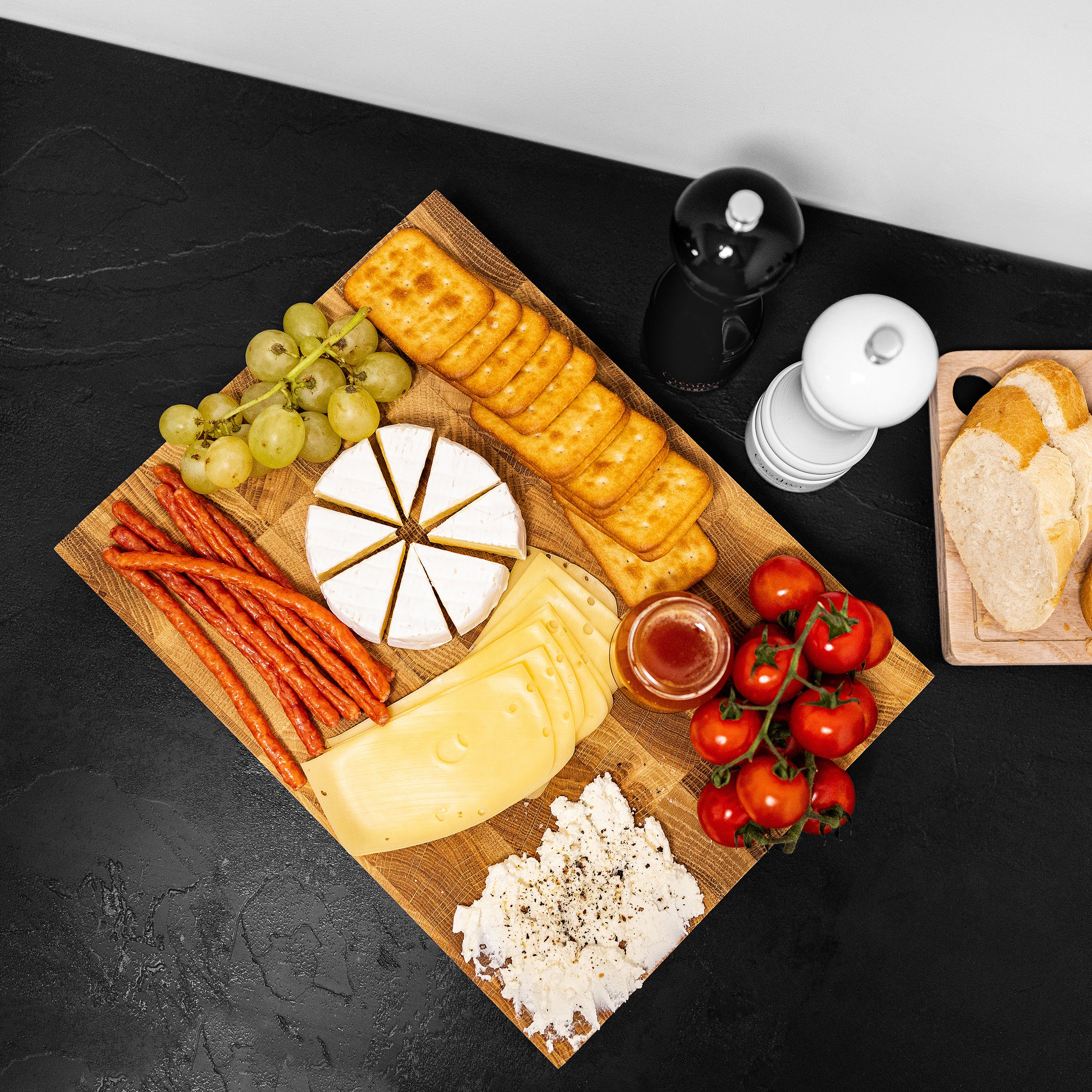 Creative Home Grande Tagliere Professionale 32 x 24 x 4cm | Accessorio da Cucina in Legno Massello | Quercia Naturale | per Salumi Pane Formaggi Pesce - 3