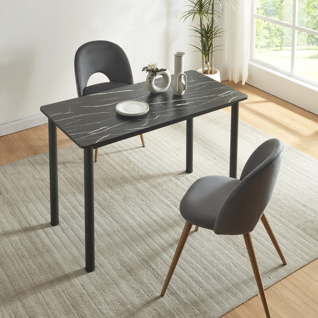 Vida Designs Tavolo da pranzo a 4 posti con gambe in metallo nero a Vida Designs Tavolo da pranzo a 4 posti con gambe in metallo nero a
