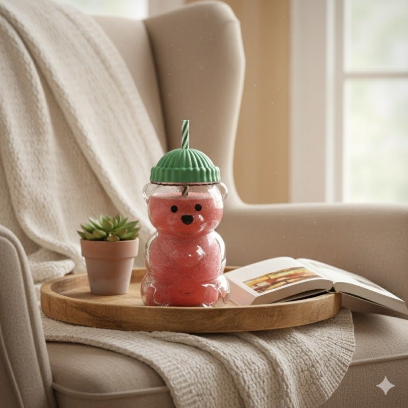 Décoration intérieure, Gobelet en verre en forme d'ours avec paille : un gobelet décoratif de bureau. - 6