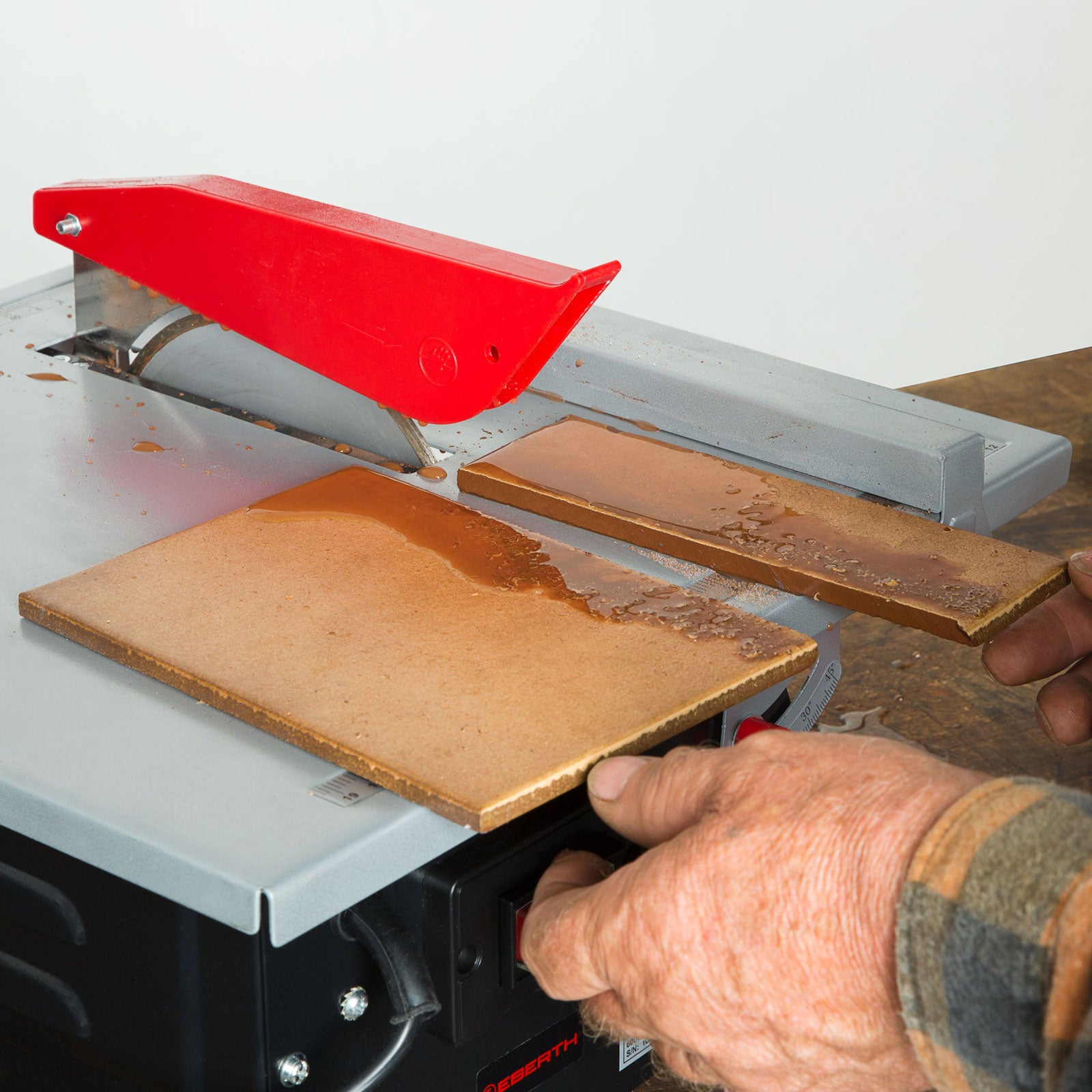 EBERTH Coupe-Carreaux Électrique 600W, Scie à Carrelage avec disque diamant 180mm, inclinaison de la table jusqu'à 45 degrés - 5