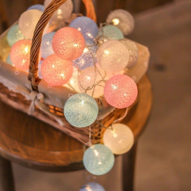 LED String Lights Cotton Ball Guirlandes fées pour maison décoration and Festive Atmosphere - 2