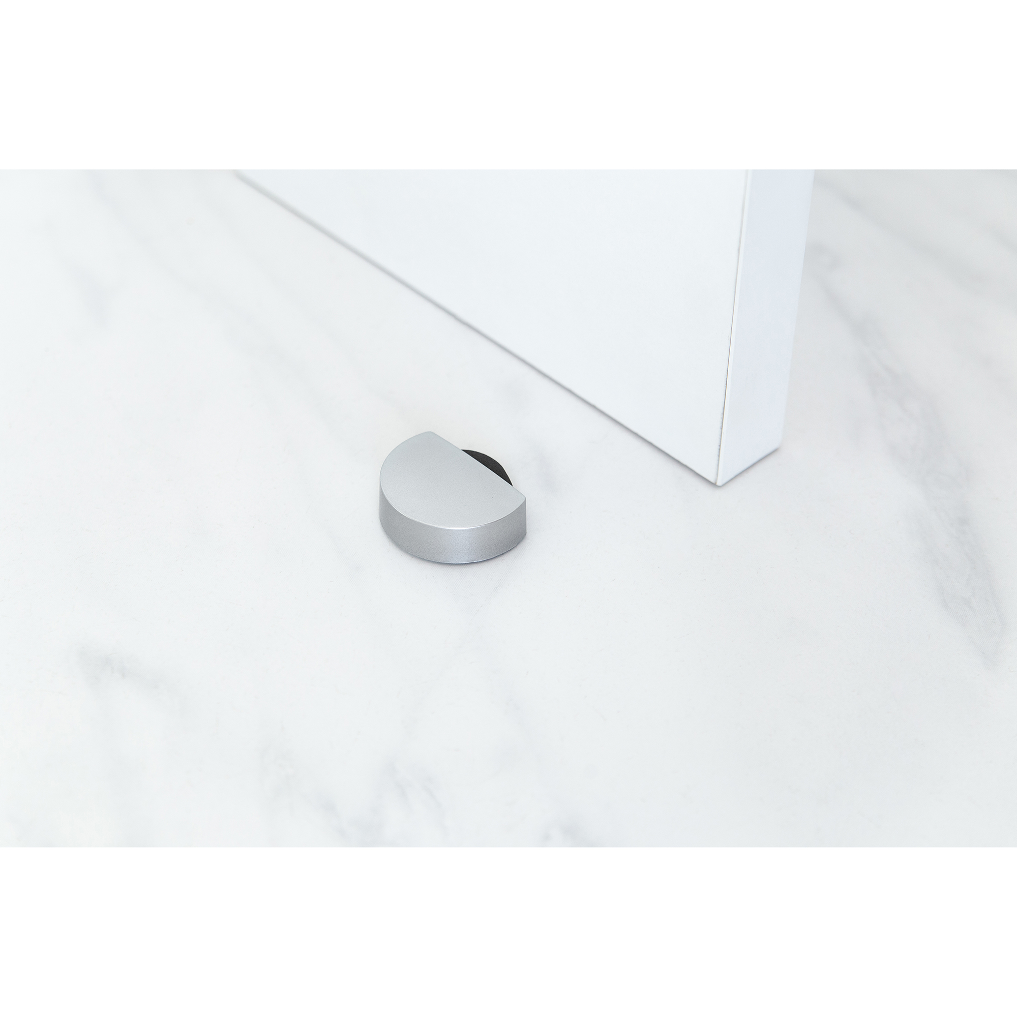 Bloc porte | Style fonctionnel | Protège les murs et les portes contre les impacts | Fabriqué en plastique | Fini chromé mat | Mesures 47*44*16mm | - 4