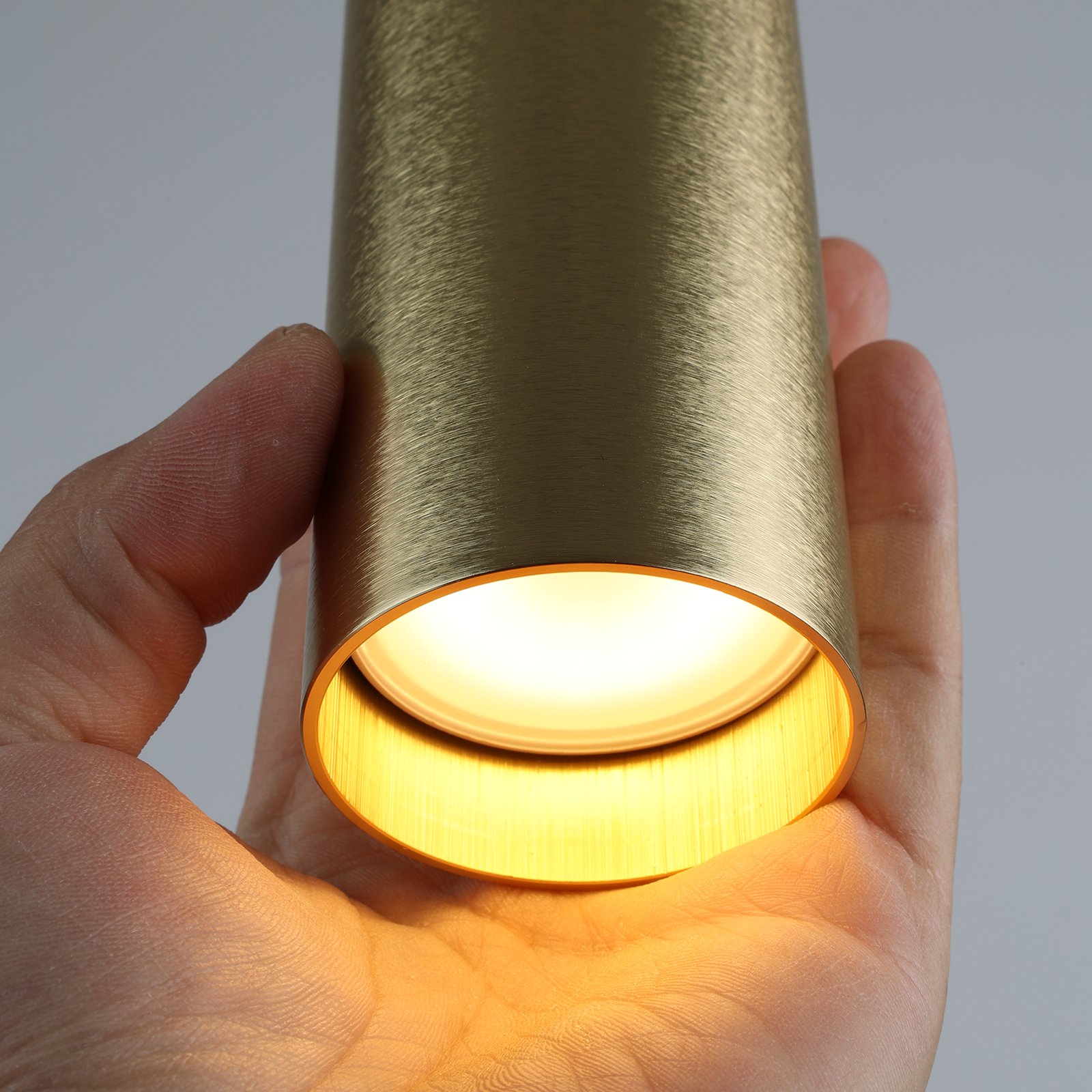 Lámpara Colgante de Techo Moderno Aluminio Dorado Minimalista en Forma de Tubo 20cm con Portalámpara GU10, Altura Ajustable - 4