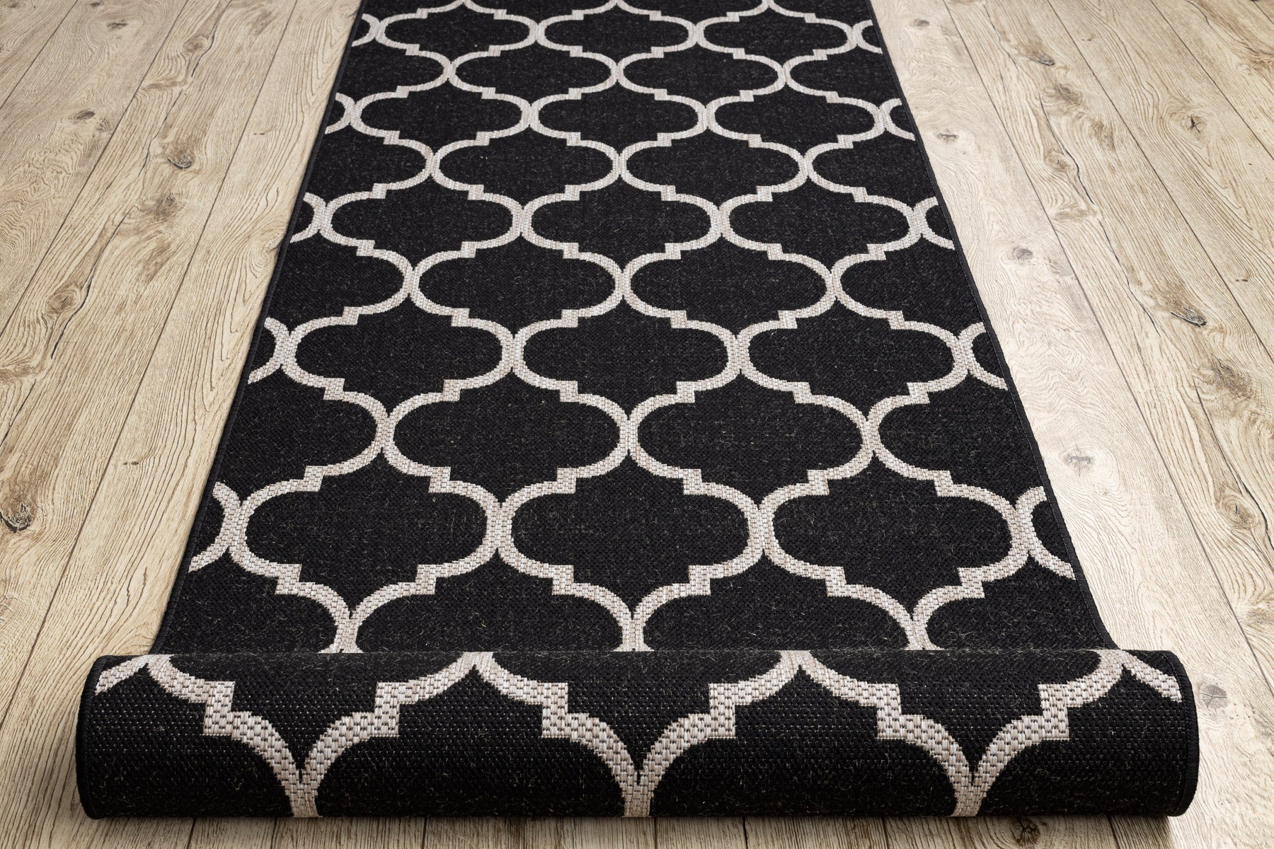 TAPIS DE COULOIR SIZAL FLOORLUX modèle 20608 Treillis marocain noir / argentin 120 cm 120x250 cm - 5