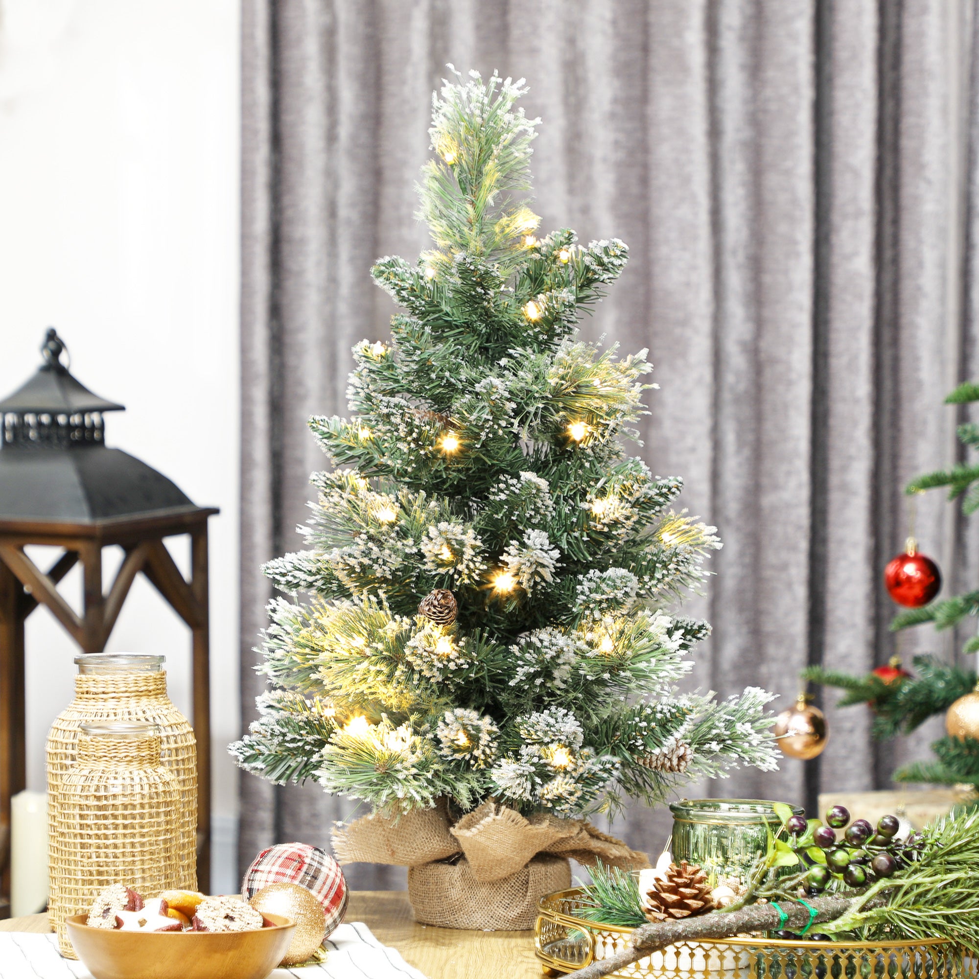 Petit sapin Noël 60cm 35 LED blanches 64 branches ignifugées pommes pin ...