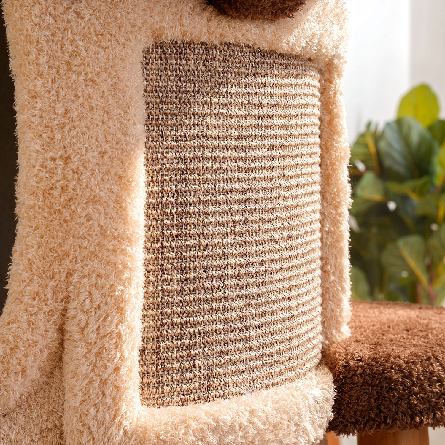 Arbre à chat de luxe en bois massif de 175 cm avec matelas réversible, idéal pour toutes les saisons et tous les chats. - 4