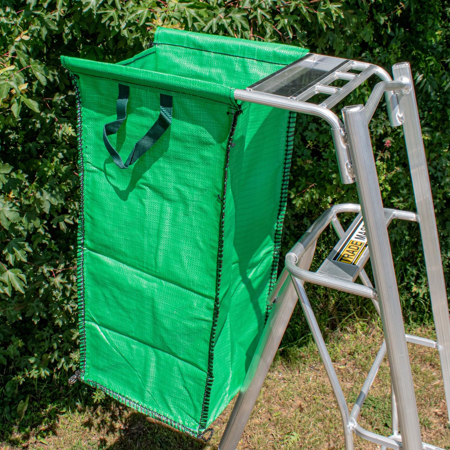 Garden Master® Échelle Tripode Plateforme 1 Pied Réglable | 150 kg Load | EN131 | Clips Auto | Pieds Griffe + Caoutchouc – 3 Marches | 1,8 m - 3