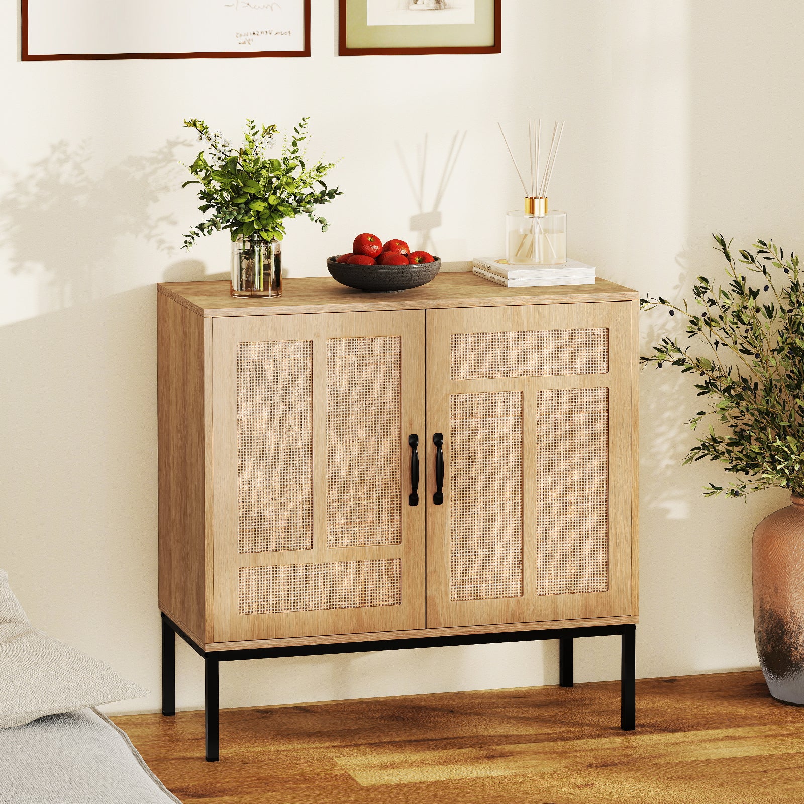 Dwudrzwiowa komoda z regulowaną półką w 3 pozycjach, drzwi z rattanu, mebel pomocniczy w stylu bohemy 80 x 38 x 81 cm do kuchni, salonu, naturalny - 4