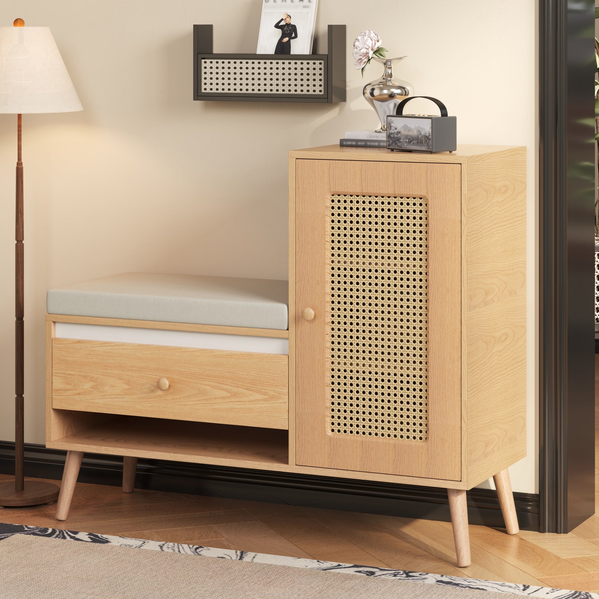 Banc d'entrée en rotin avec coussin, étagère à chaussures, tiroirs, compartiments ouverts et porte. Multifonctionnel pour l'entrée. - 9