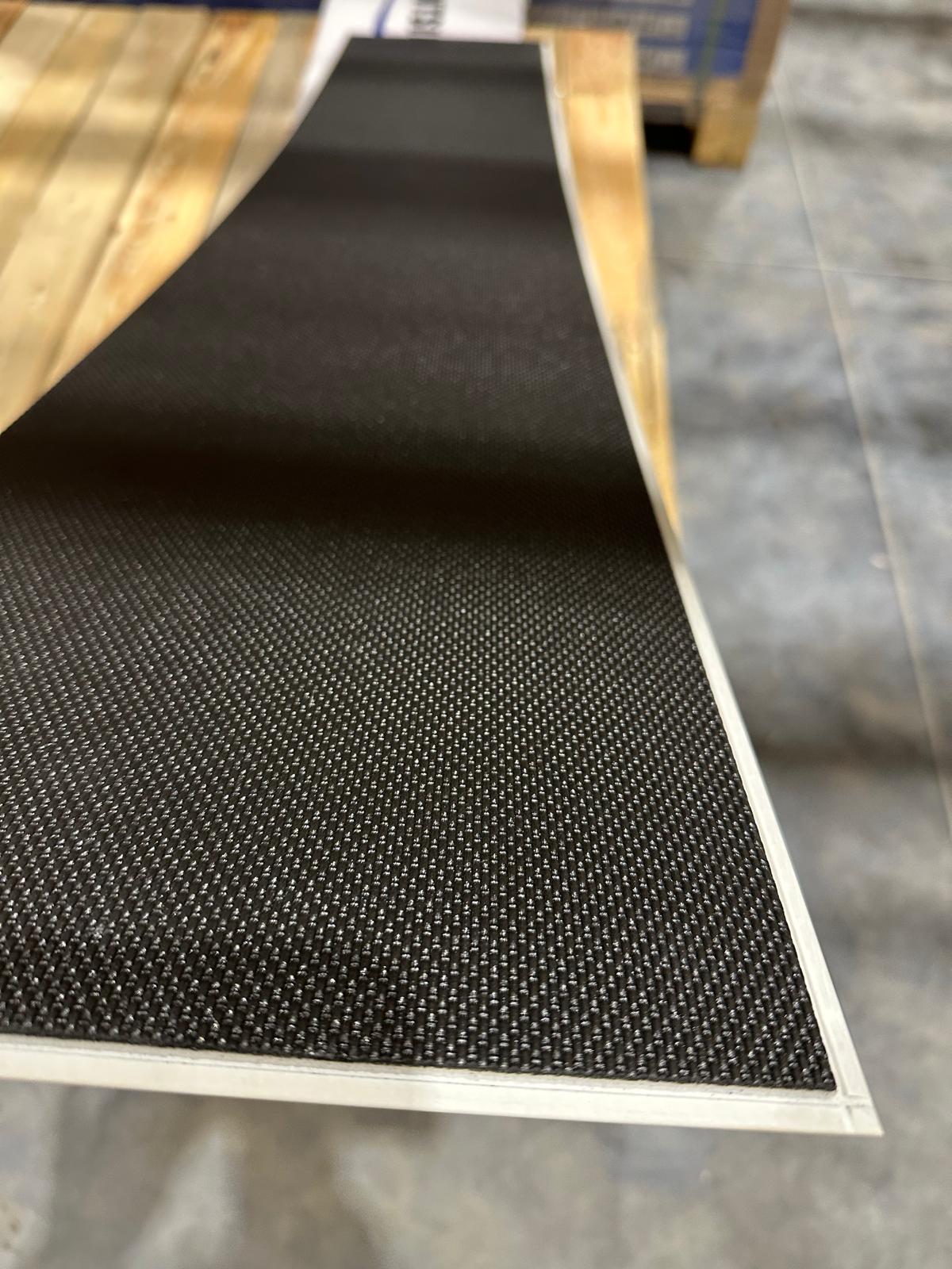Sol PVC - Lames PVC clipsable avec sous couche intégrée- GARANTIE 20 ans -Ep. 5,5 mm- Bois clair - Dimensions L 122 cm x l 23 cm - 10