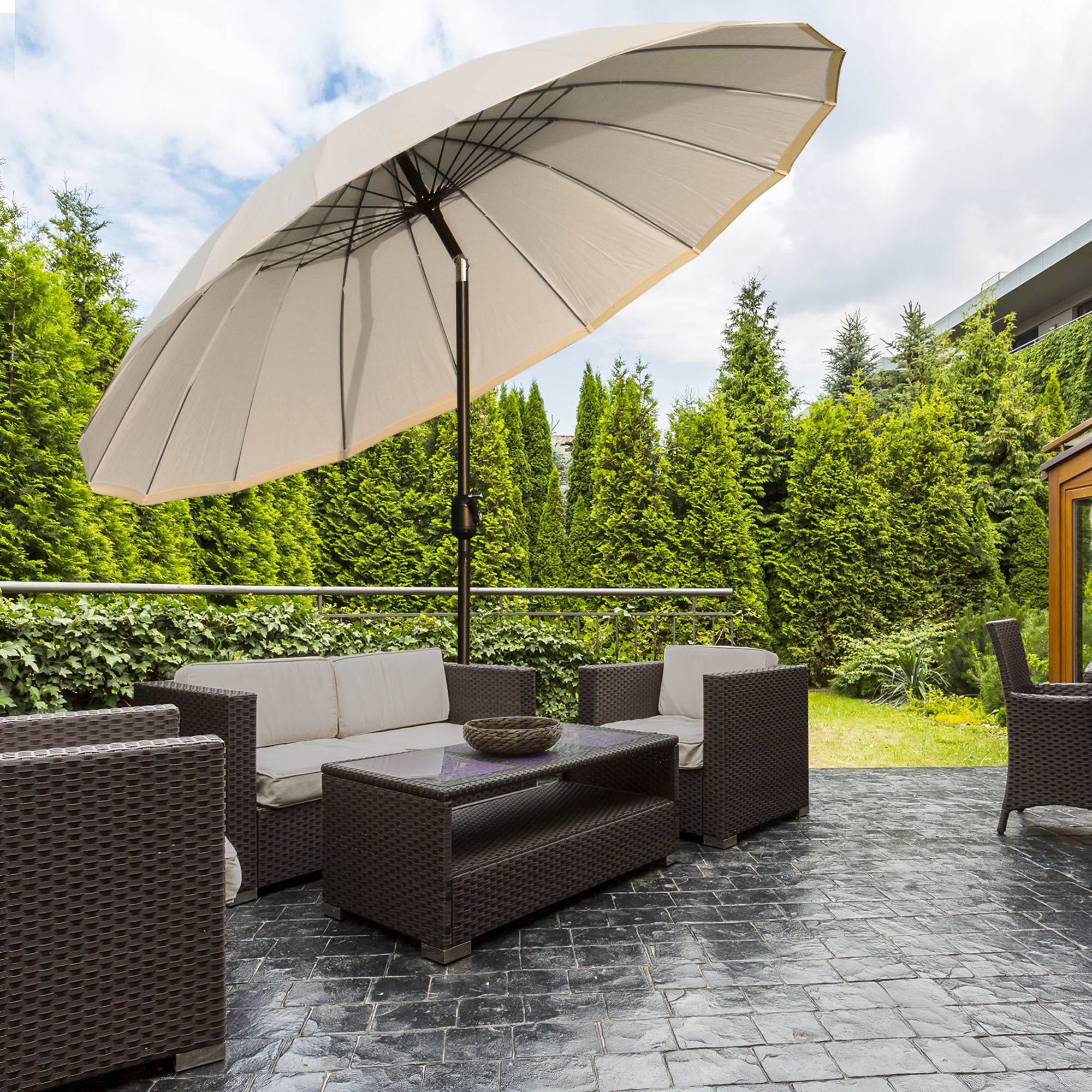 Ombrellone da Giardino Rotondo 2,7M Ombrellone Parasole per Esterni Inclinazione a Manovella Beige, Ideale per Parco, Spiaggia, Piscina da Giardino Ombrellone da Patio