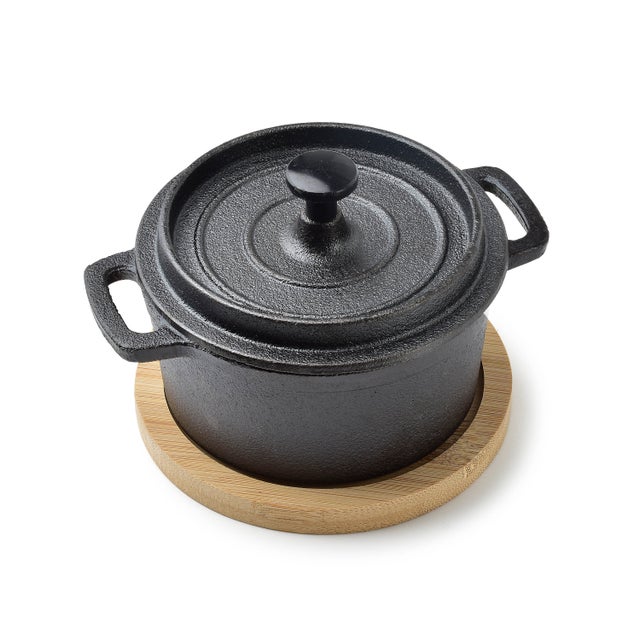 luxe naczynie żeliwne mini z pokrywką na desce 13x10x7,5cm 210ml
