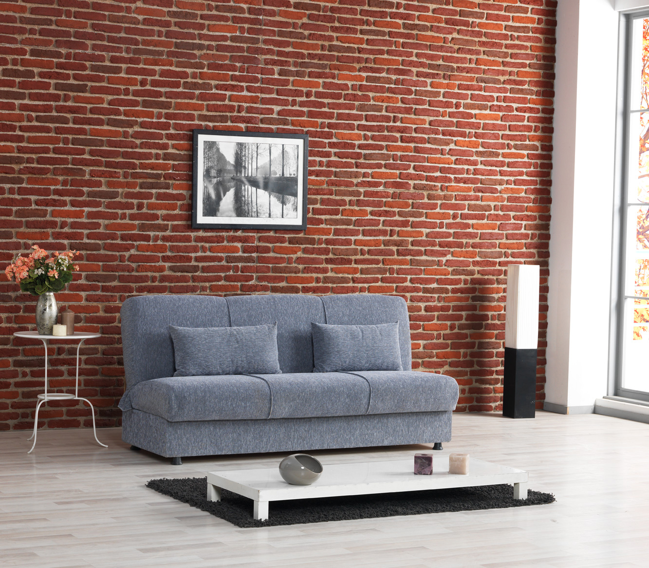 Acogedor sofá gris listo para dormir