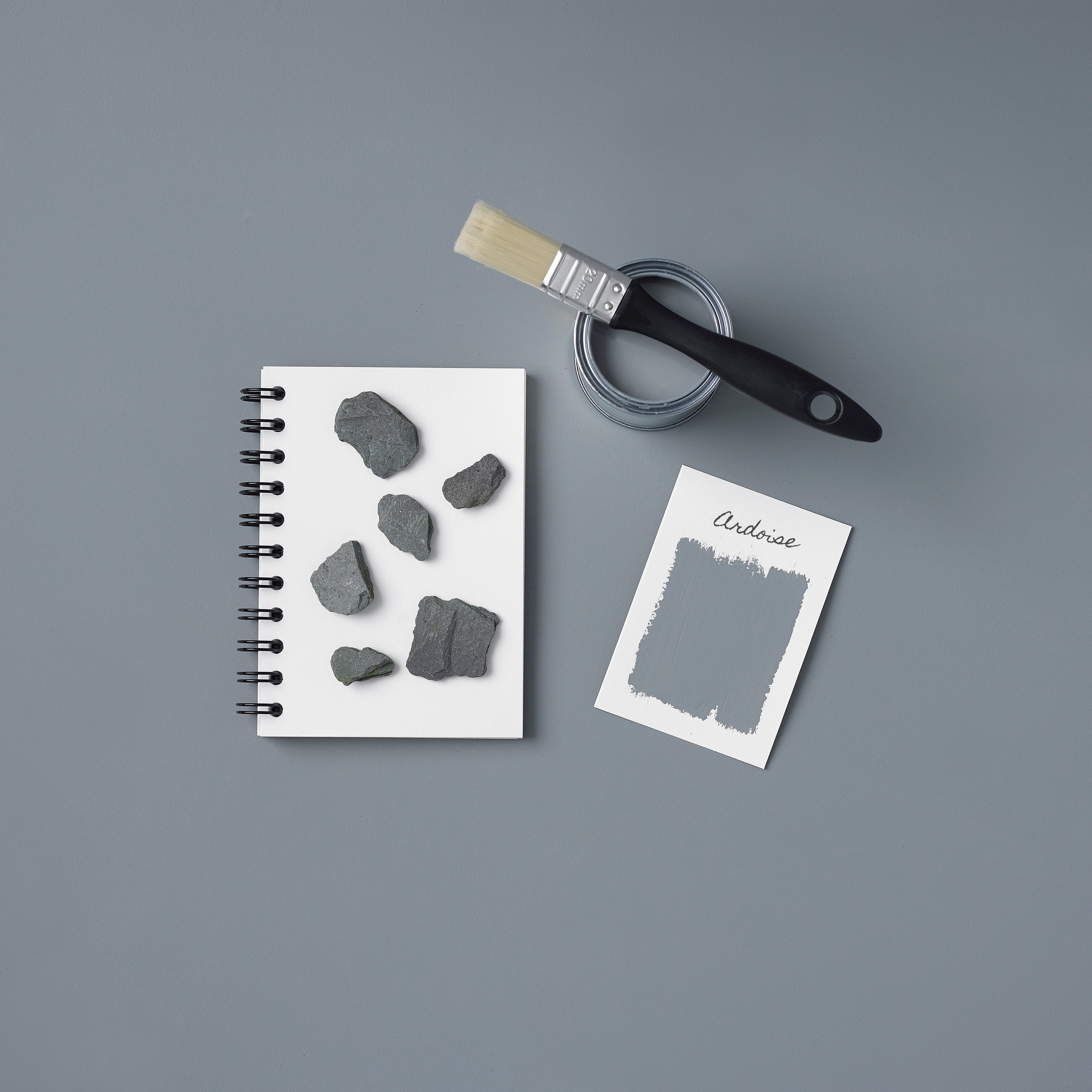 Peinture Grise pour Meubles Chalky Mat Poudré RUST-OLEUM - Ardoise 750ml (10,5m² avec un pot) - 4