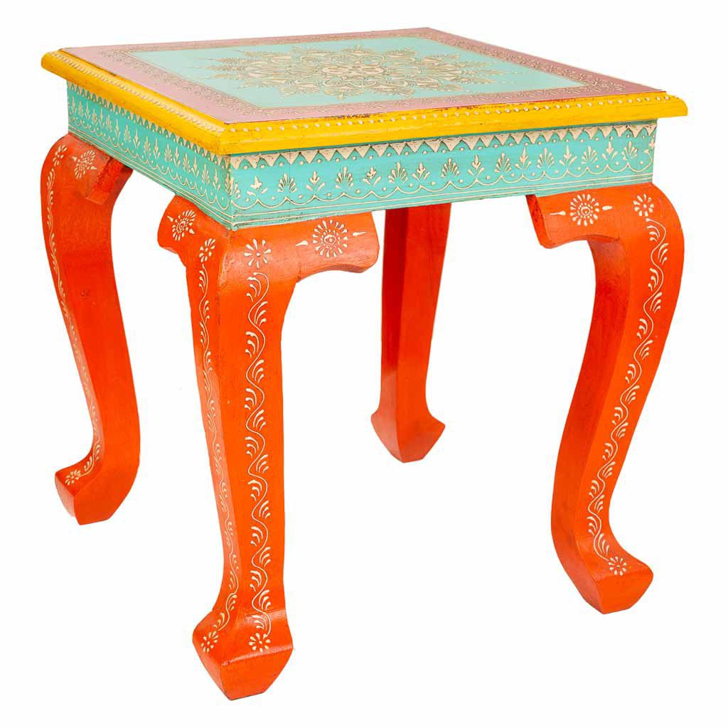 Table en bois peinte à la main