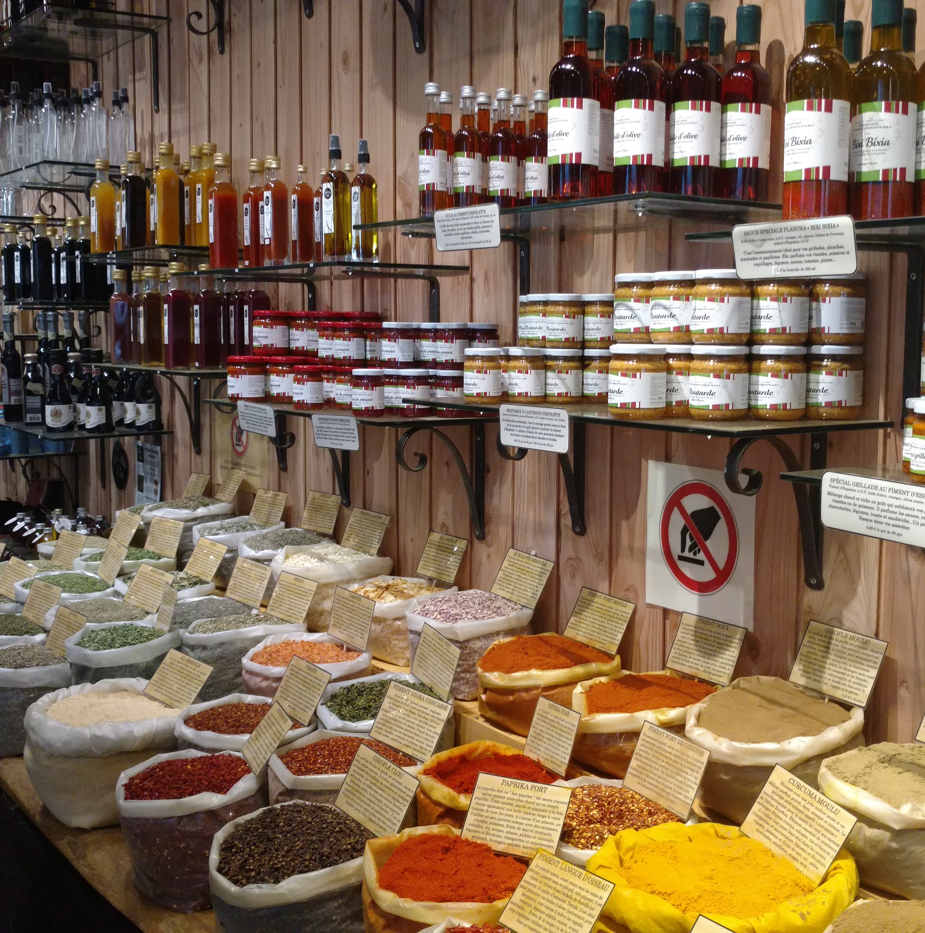 Equerre CHAPLIN by ÔTHENTIK en fer 