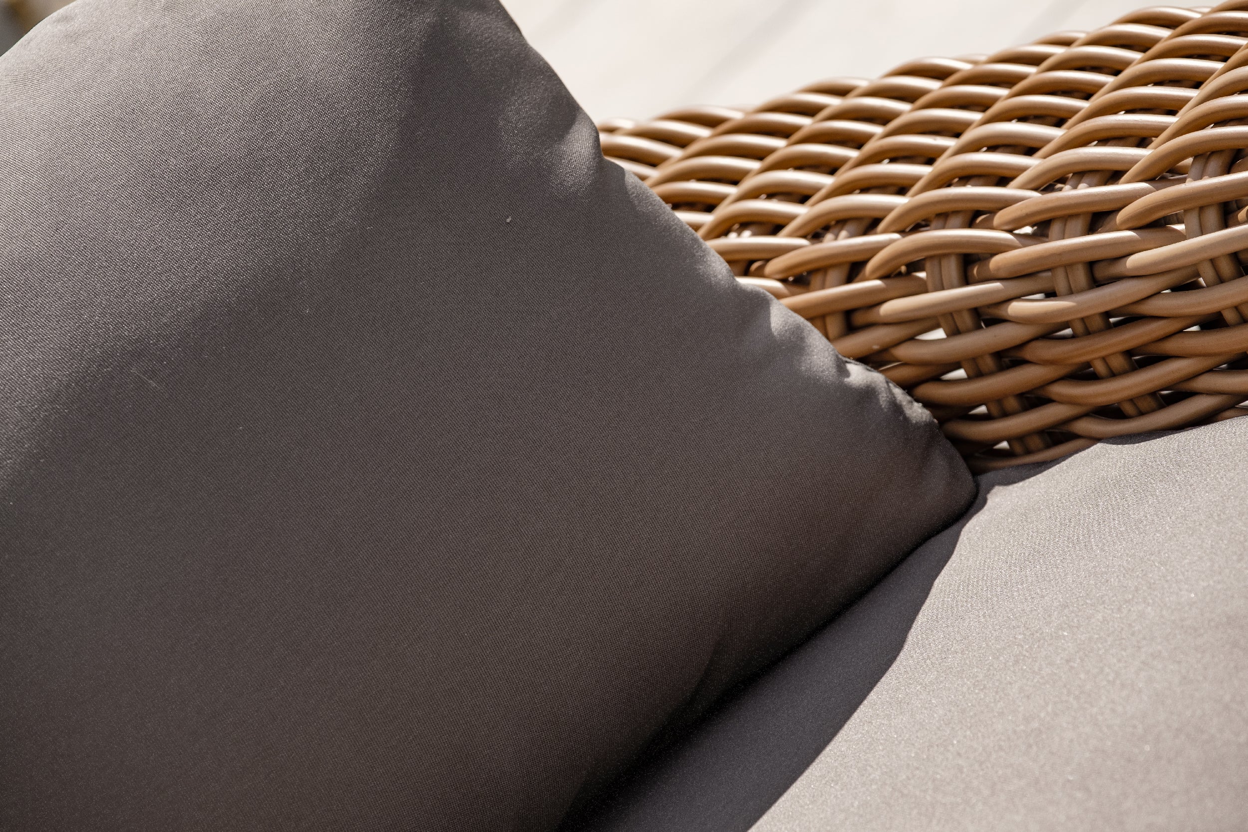 Fauteuil de jardin en résine tressée marron BORABORA - PARIS GARDEN - 3