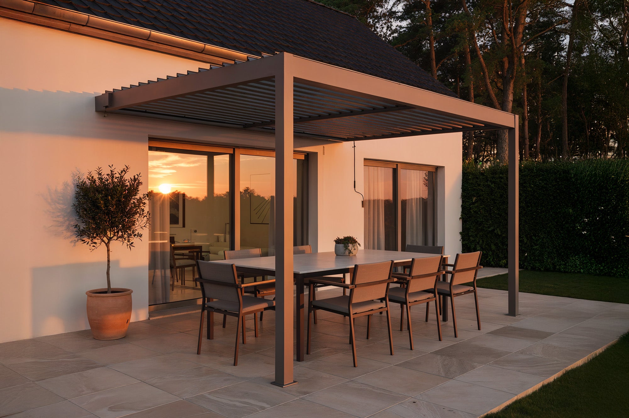 Pergola bioclimatica addossata PIANA 4x3m in alluminio tortora - lame orientabili - 3