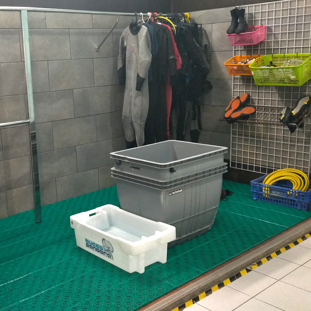 Loseta Autoventilada para Suelos (Verde). Medidas: 30 x 30 x 1,5cm. Colocación en piscinas, duchas de jardín, baños, vestuarios, terrazas - 2
